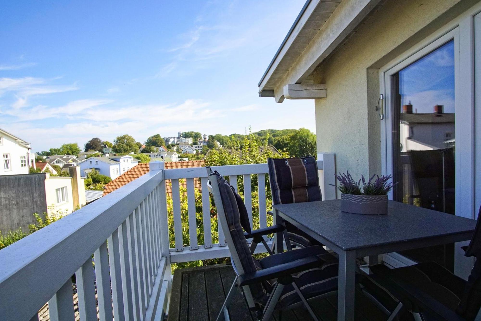 Balkon, Gratis Nutzung Vom Ahoi Erlebnisbad Und Sauna In Sellin- Meeresblick Fewo 59 Goehren  Exterior photo
